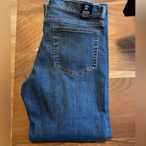 J Crew Straight Fit  Sutton Jeans New